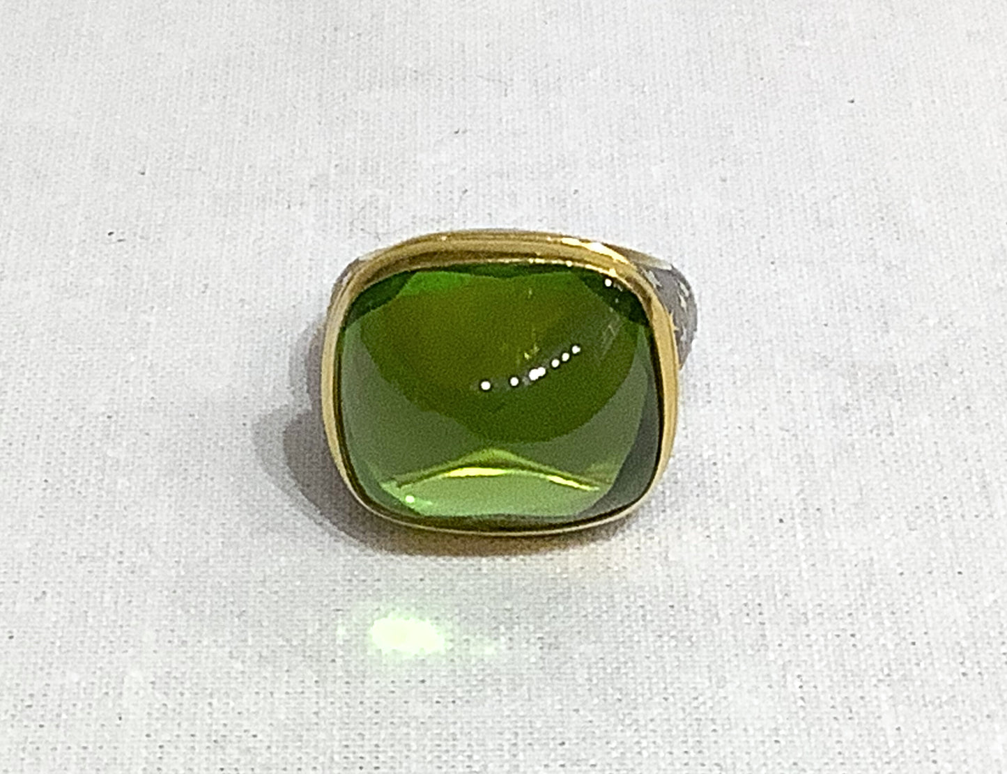 26 caret Peridot Ring