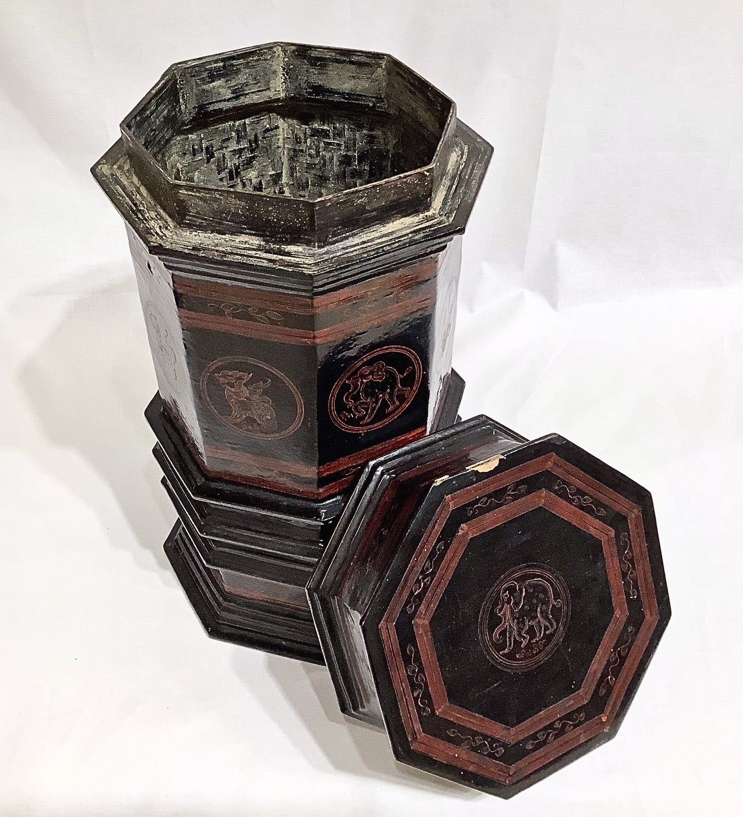 Lacquard Bamboo Box