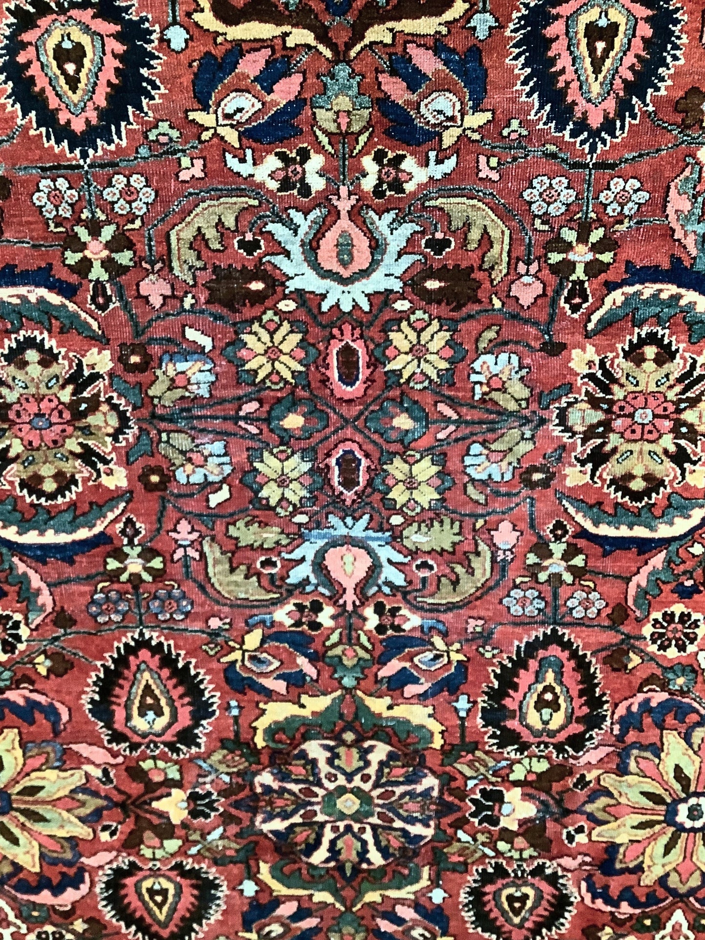 Antiques Persian Carpet