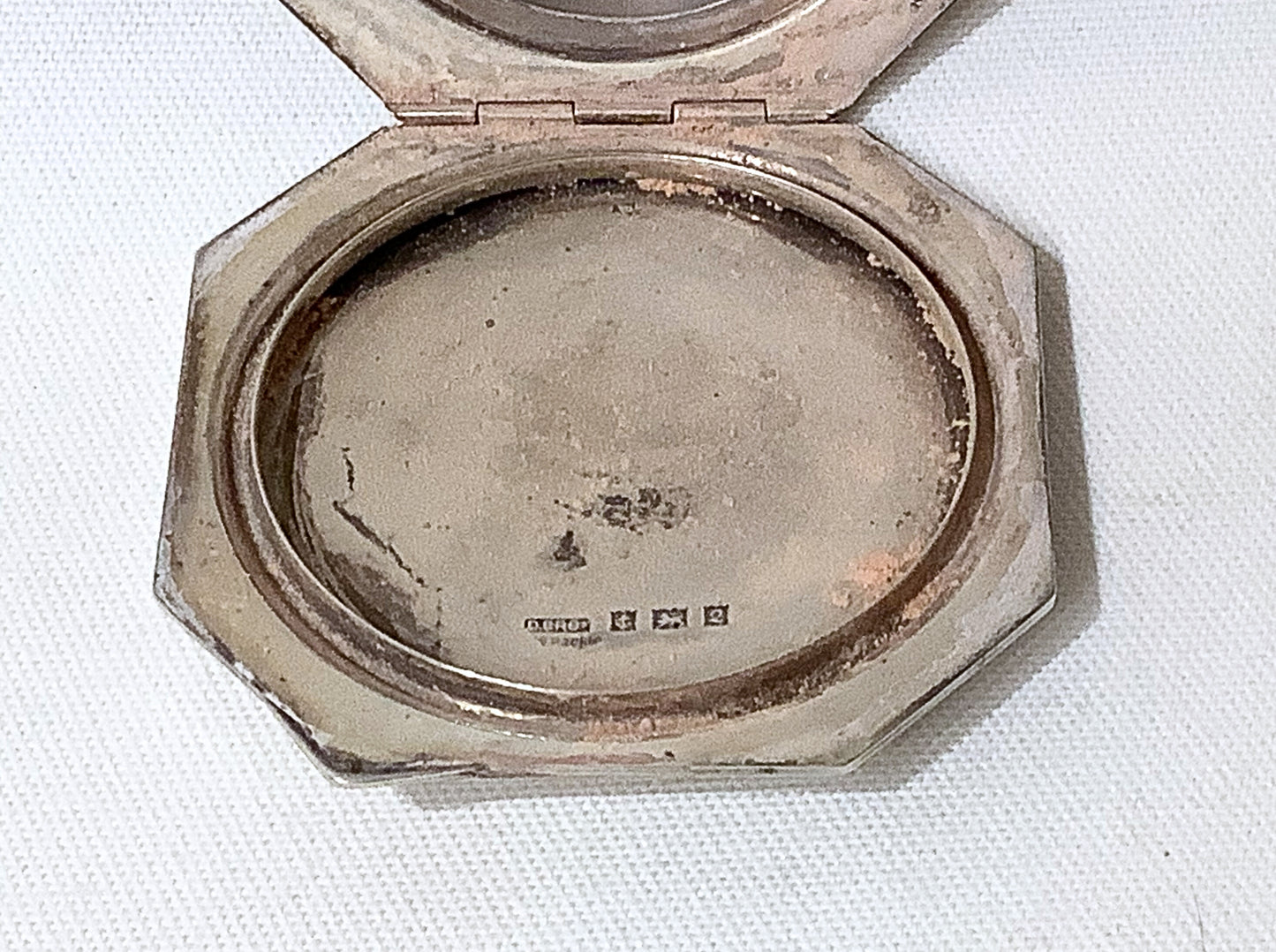 Art Deco Compact