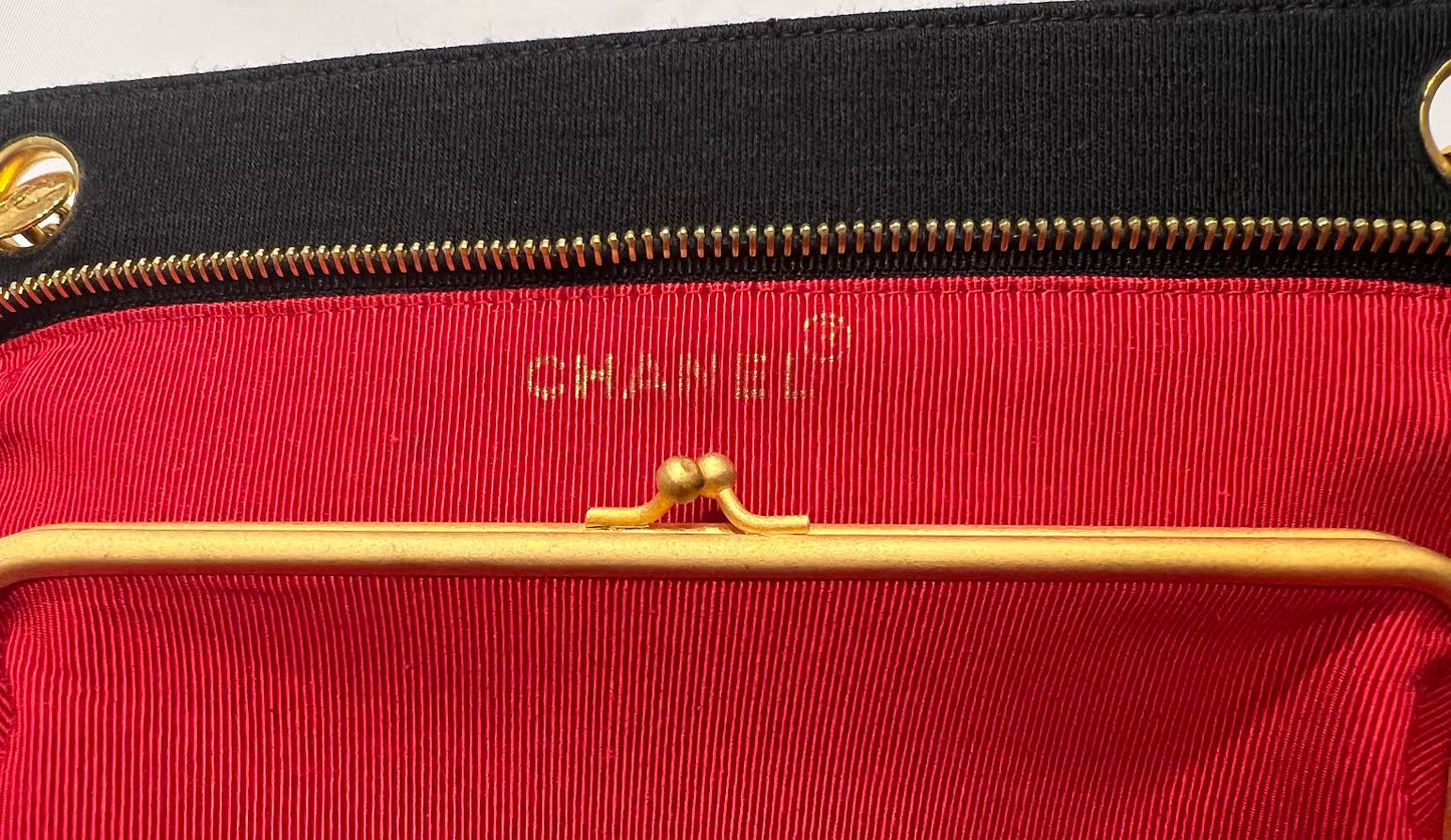 Vintage CHANEL Shoulder Bag