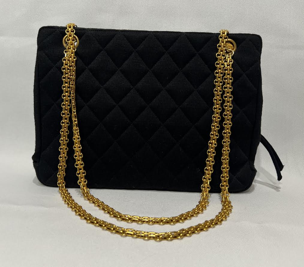 Vintage CHANEL Shoulder Bag
