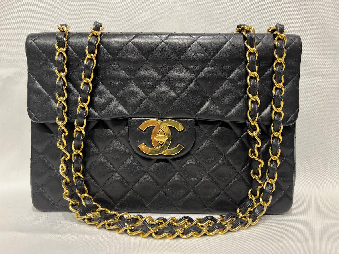 Vintage CHANEL Shoulder Bag