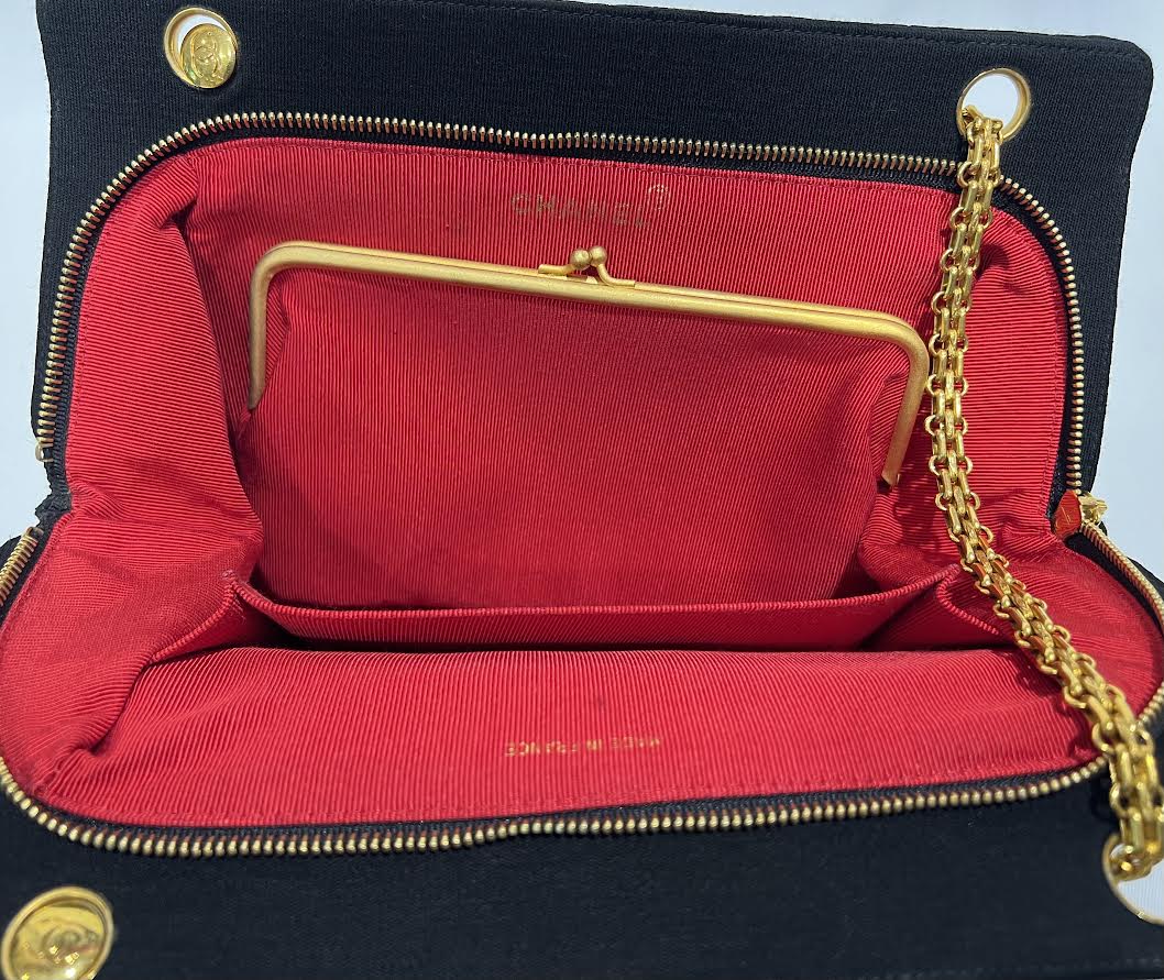 Vintage CHANEL Shoulder Bag