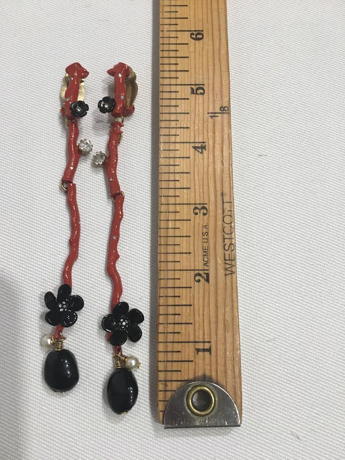 Vintage CHANEL Drop Earrings