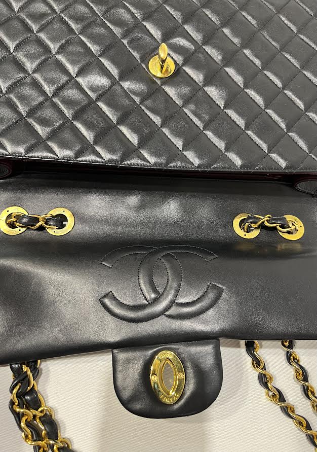 Vintage CHANEL Shoulder Bag