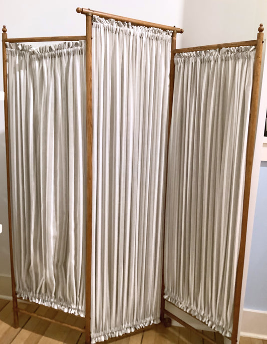 Victorian Screen